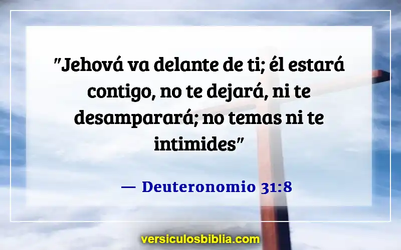 Versículos bíblicos sobre la aventura (Deuteronomio 31:8)