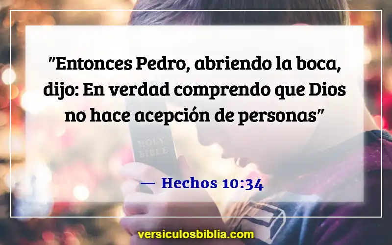 Versículos de la Biblia sobre juzgar por las apariencias (Hechos 10:34)