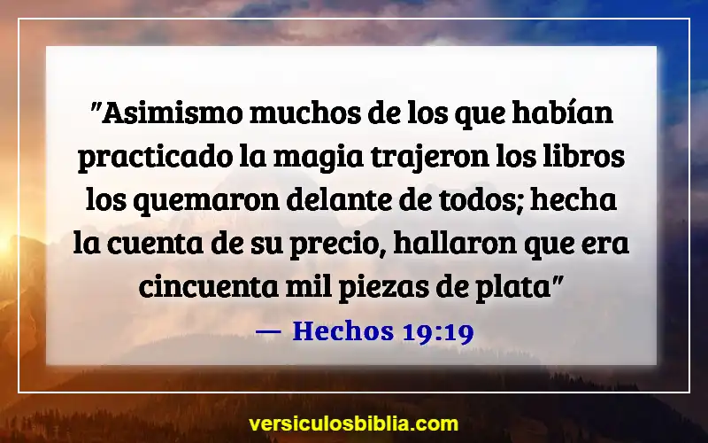 Versículos de la Biblia sobre la caza de fantasmas (Hechos 19:19)