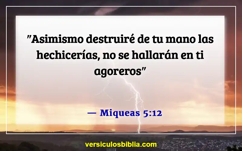 Versículos de la Biblia sobre la caza de fantasmas (Miqueas 5:12)